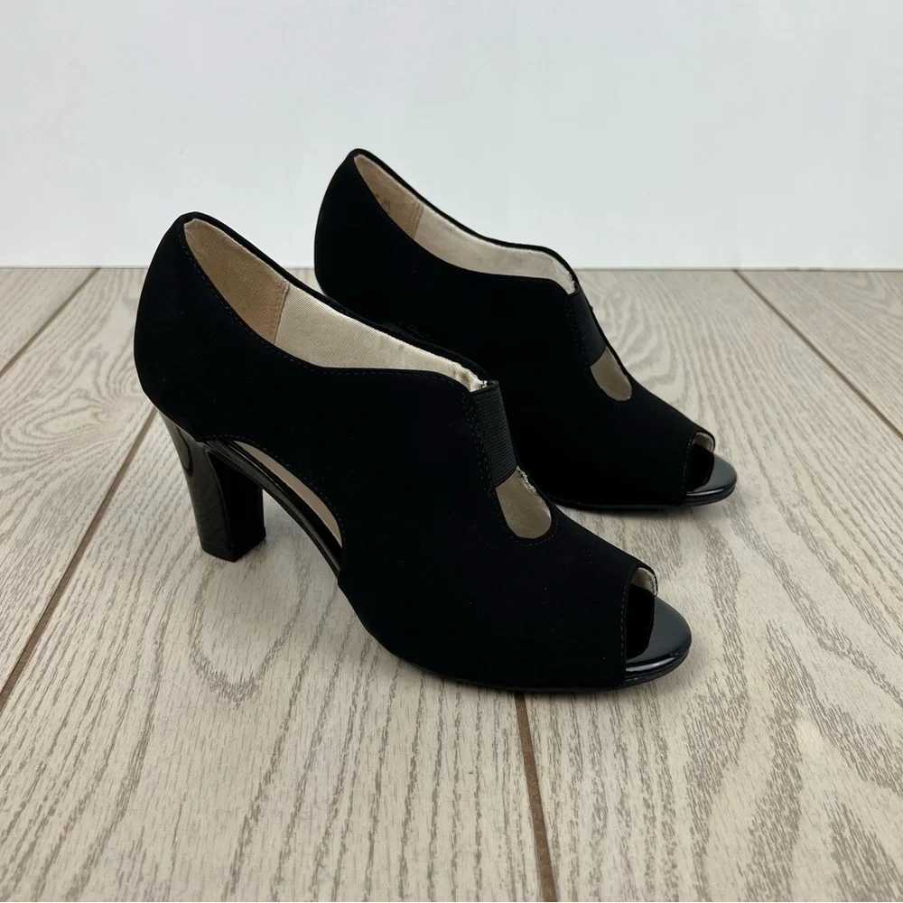LifeStride Women's Carla Cut Out Peep Toe Bootie 7W Black